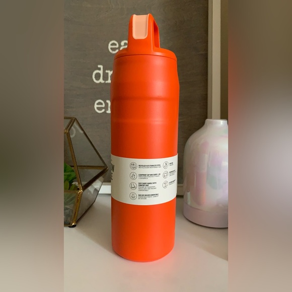 Stanley IceFlow Bottle in Bold Orange - Picture 3 of 4